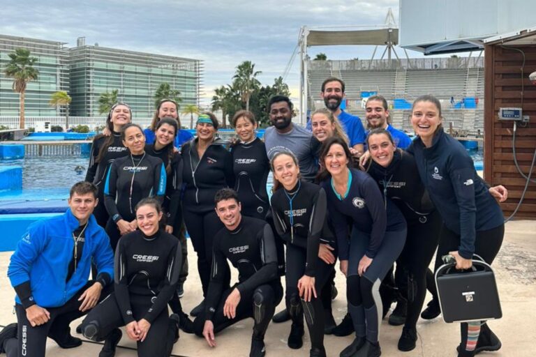 Read more about the article Global veterinary experts meet in Spain to train on health assessment, rescue, and translocation of endangered river dolphins 